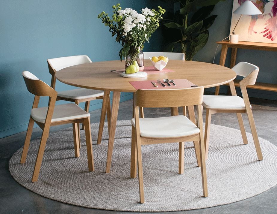 5 Reasons to Buy a Round Dining Table - Huset
