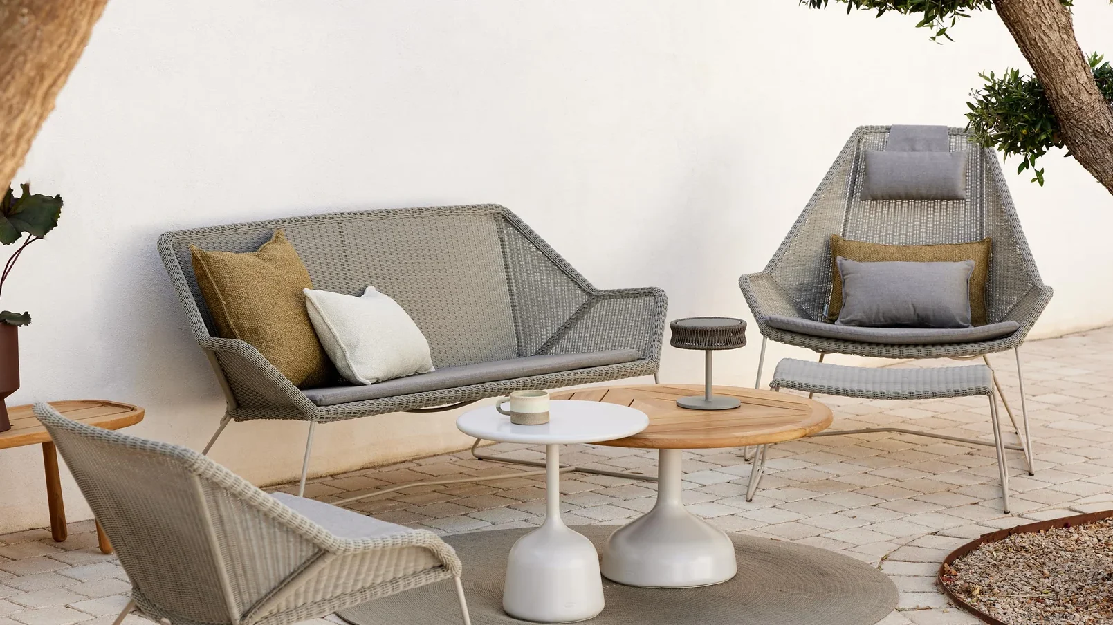 Patio lounge set